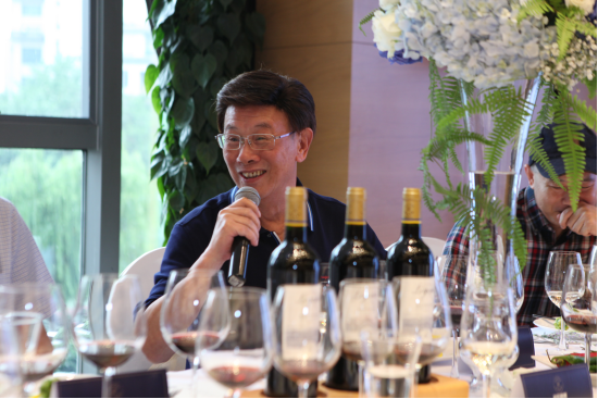 川菜大师兰桂均老师分享其名菜大刀金丝面的制作工艺   本次启动